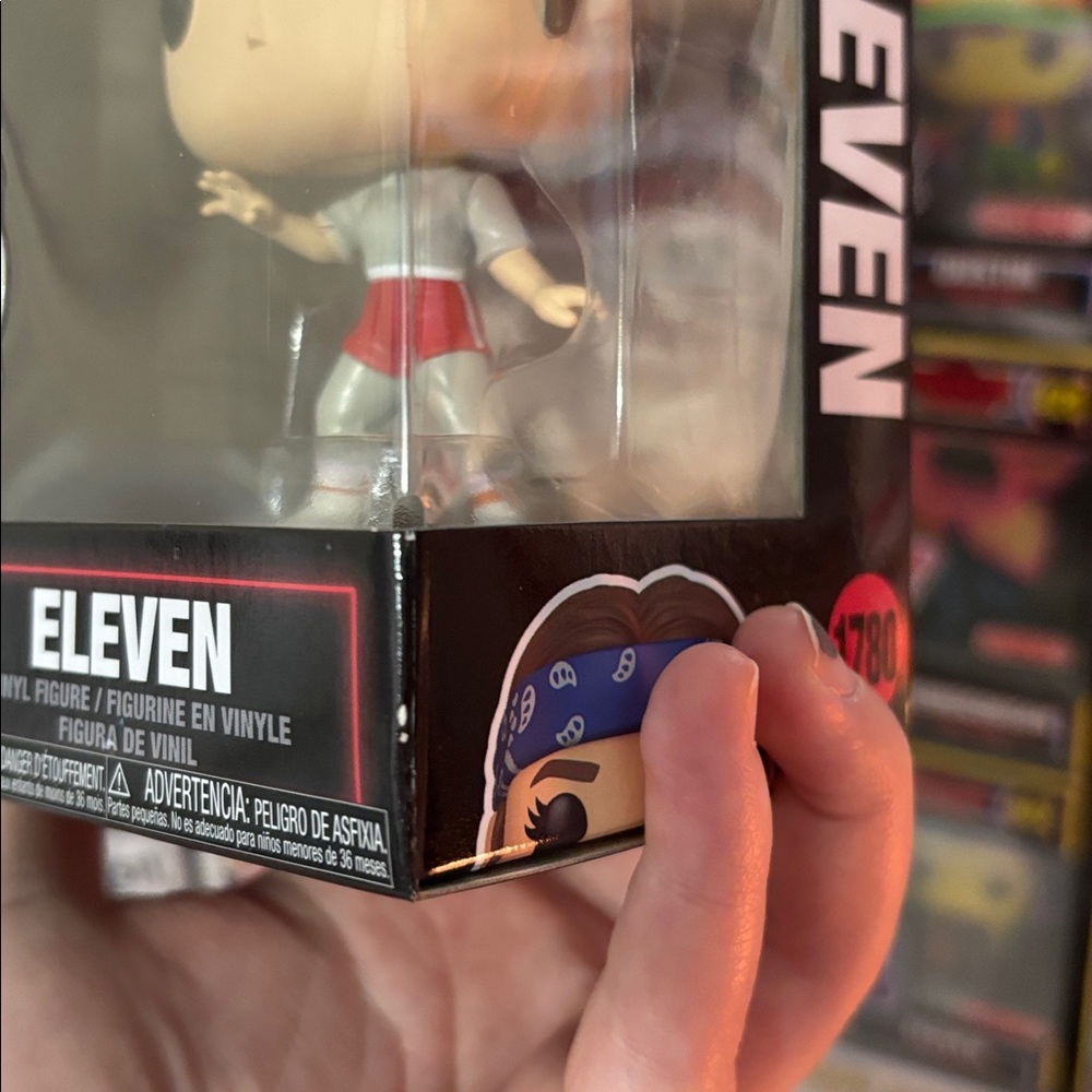 Funko Pop Stranger Things Eleven #1780 - Picture 5 of 11